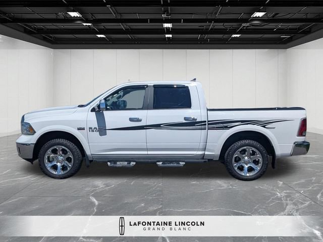 Used 2018 RAM 1500 Laramie AWD/4WD image 2