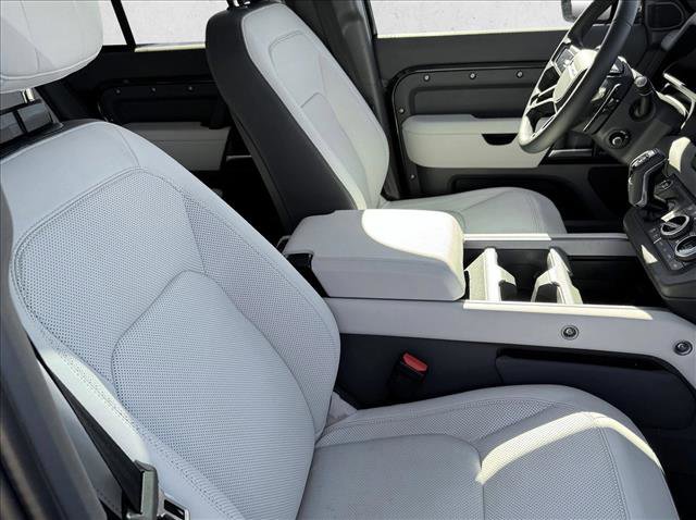 Used 2025 Land Rover Defender 110 V8 image 20