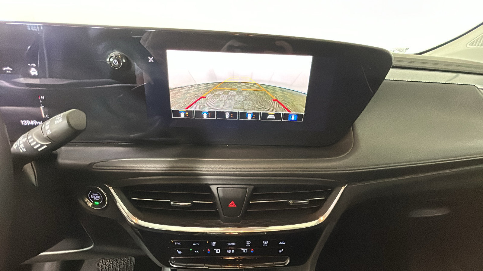 Used 2026 Buick Encore GX Avenir w/ Avenir Technology Package AWD/4WD image 28