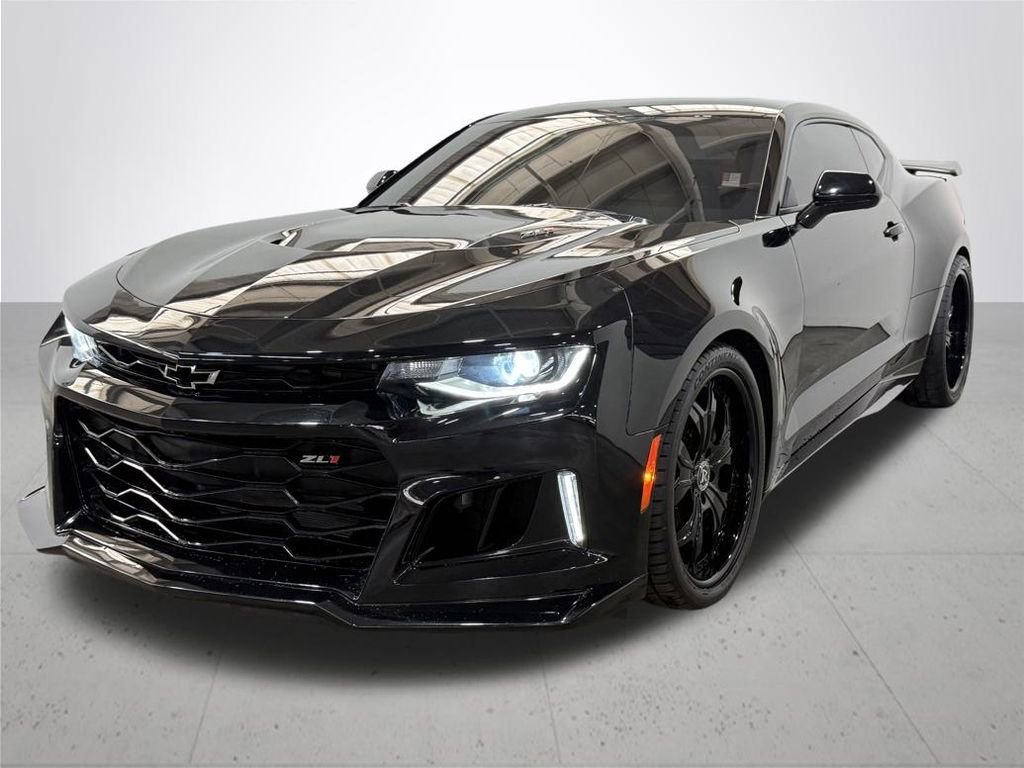 Used 2020 Chevrolet Camaro ZL1 image 2