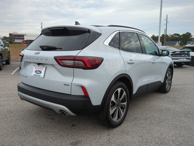 Used 2025 Ford Escape Platinum image 4