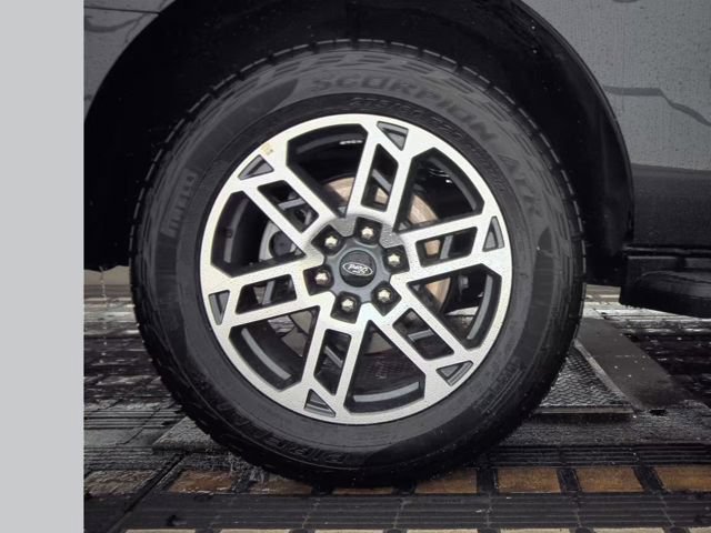 Used 2025 Ford Expedition Active AWD/4WD image 8