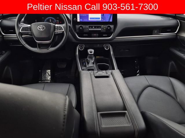 Used 2025 Toyota Grand Highlander AWD image 29