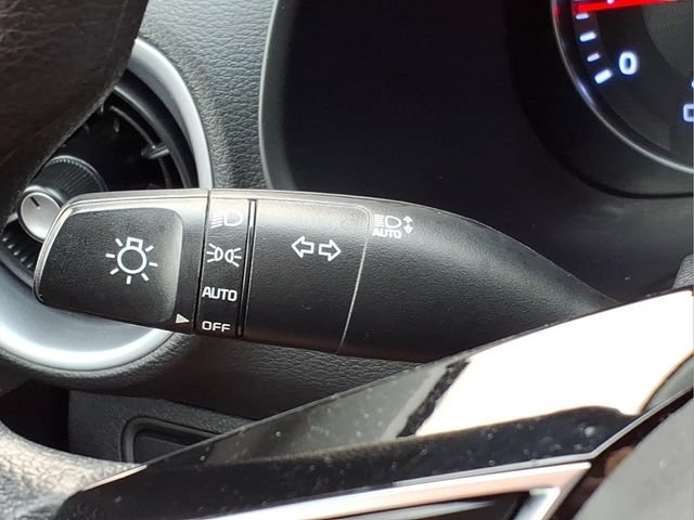 Used 2023 Kia Forte LXS w/ LXS Technology Package FWD image 27
