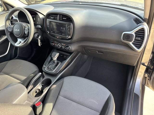 Used 2023 Kia Soul LX w/ Option Group 015 image 18