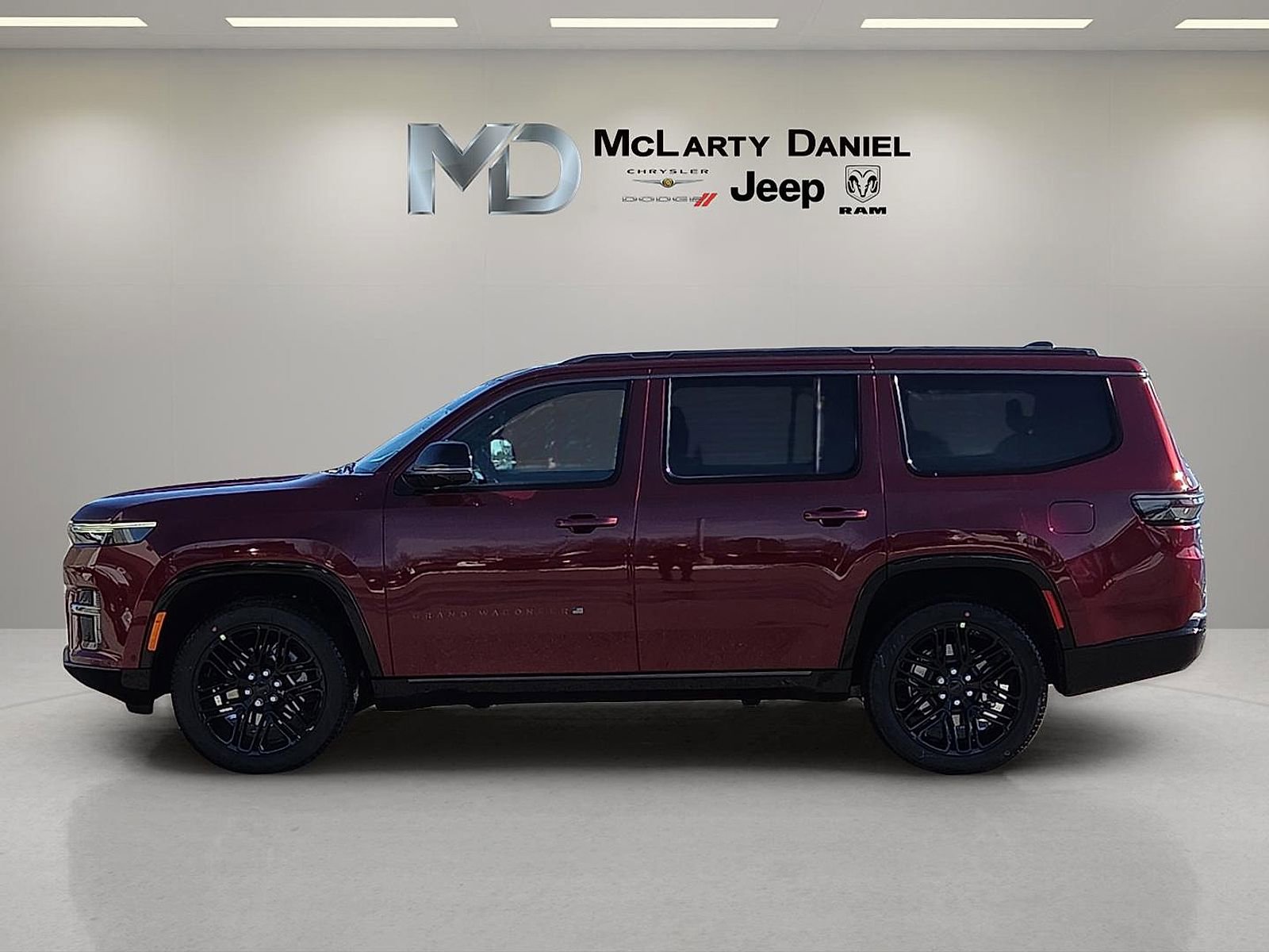 New 2026 Jeep Grand Wagoneer Limited AWD/4WD image 3