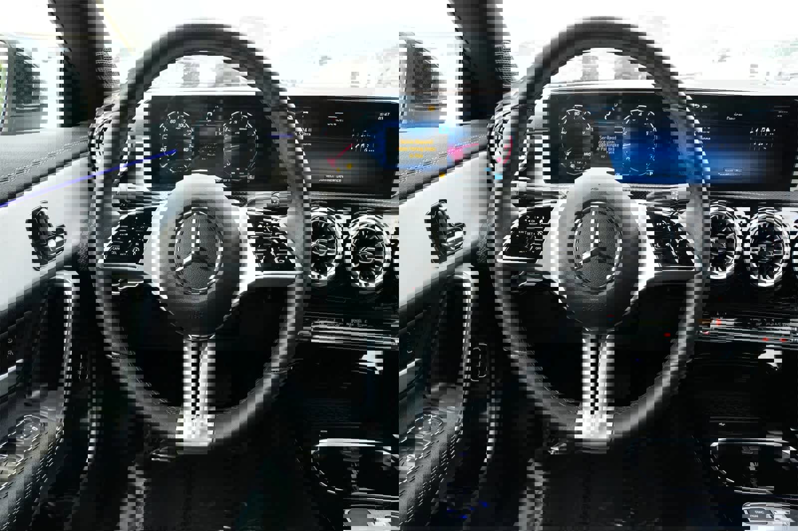 Used 2025 Mercedes-Benz CLA 250 image 10