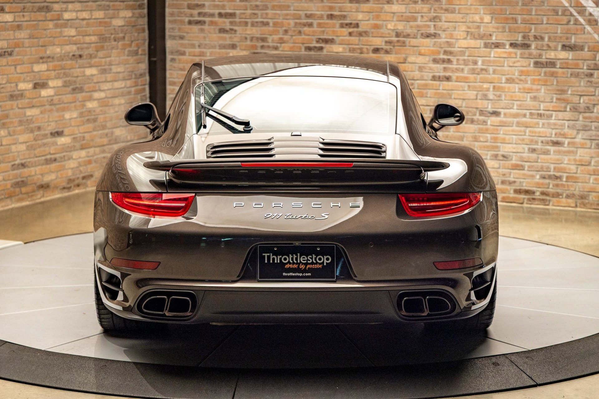Used 2015 Porsche 911 4 Coupe image 6