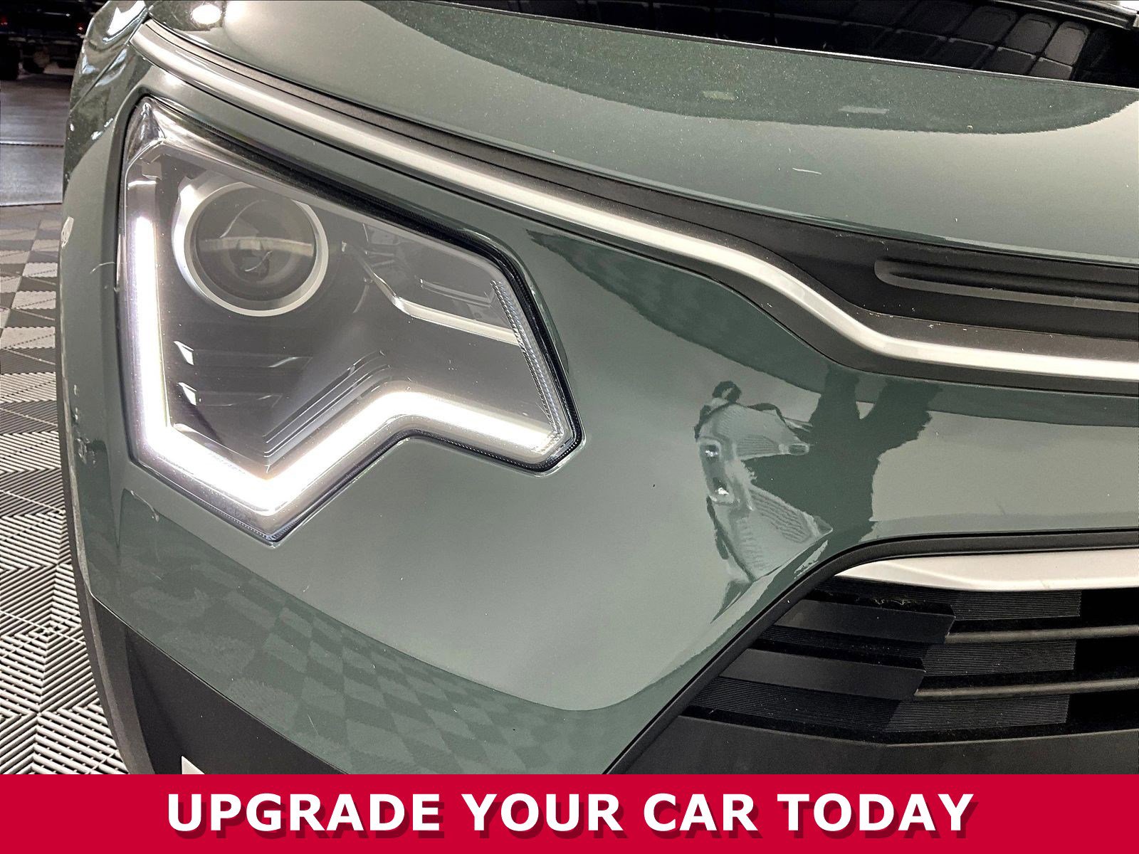 Used 2023 Kia Niro EX FWD image 29