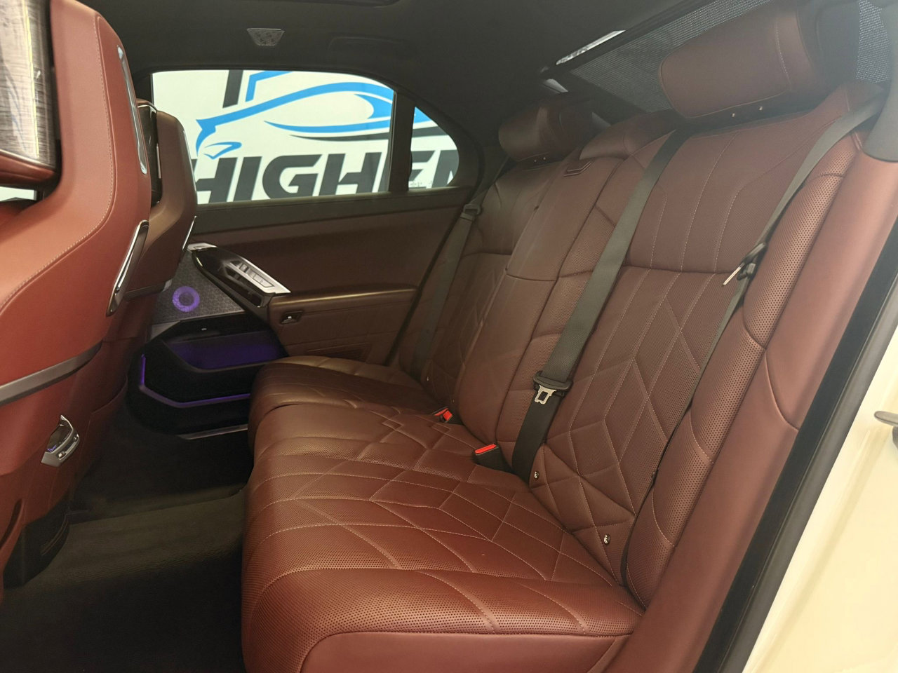 Used 2023 BMW 760i xDrive w/ Executive Package image 25