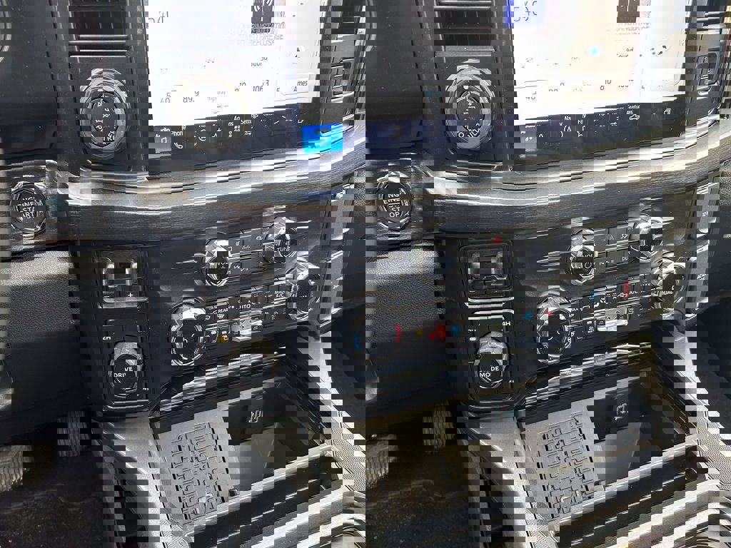 New 2026 Ford F350 Lariat w/ Lariat Premium Package image 31