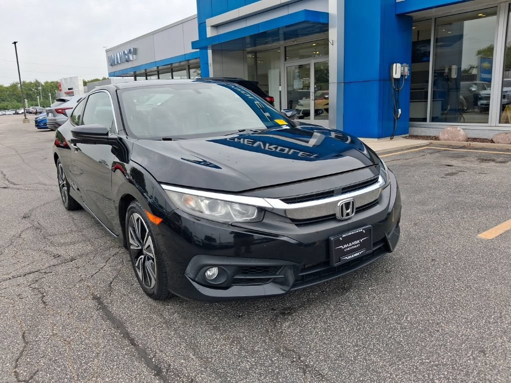 Used 2017 Honda Civic EX-T image 2