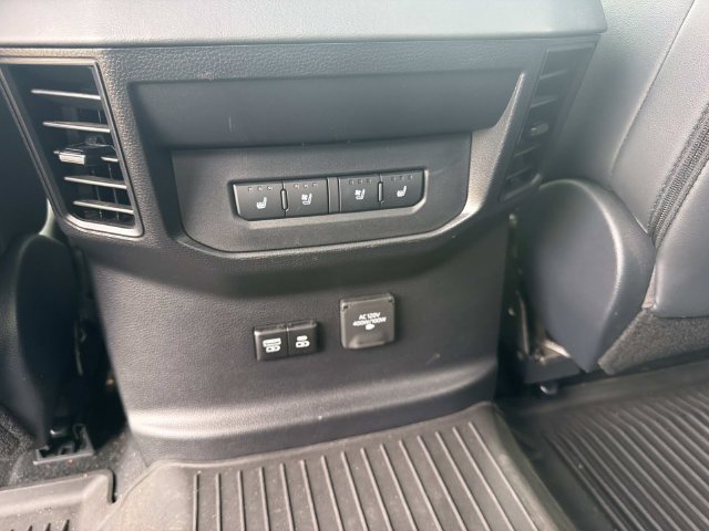 Used 2025 Toyota Tundra Platinum AWD/4WD image 20