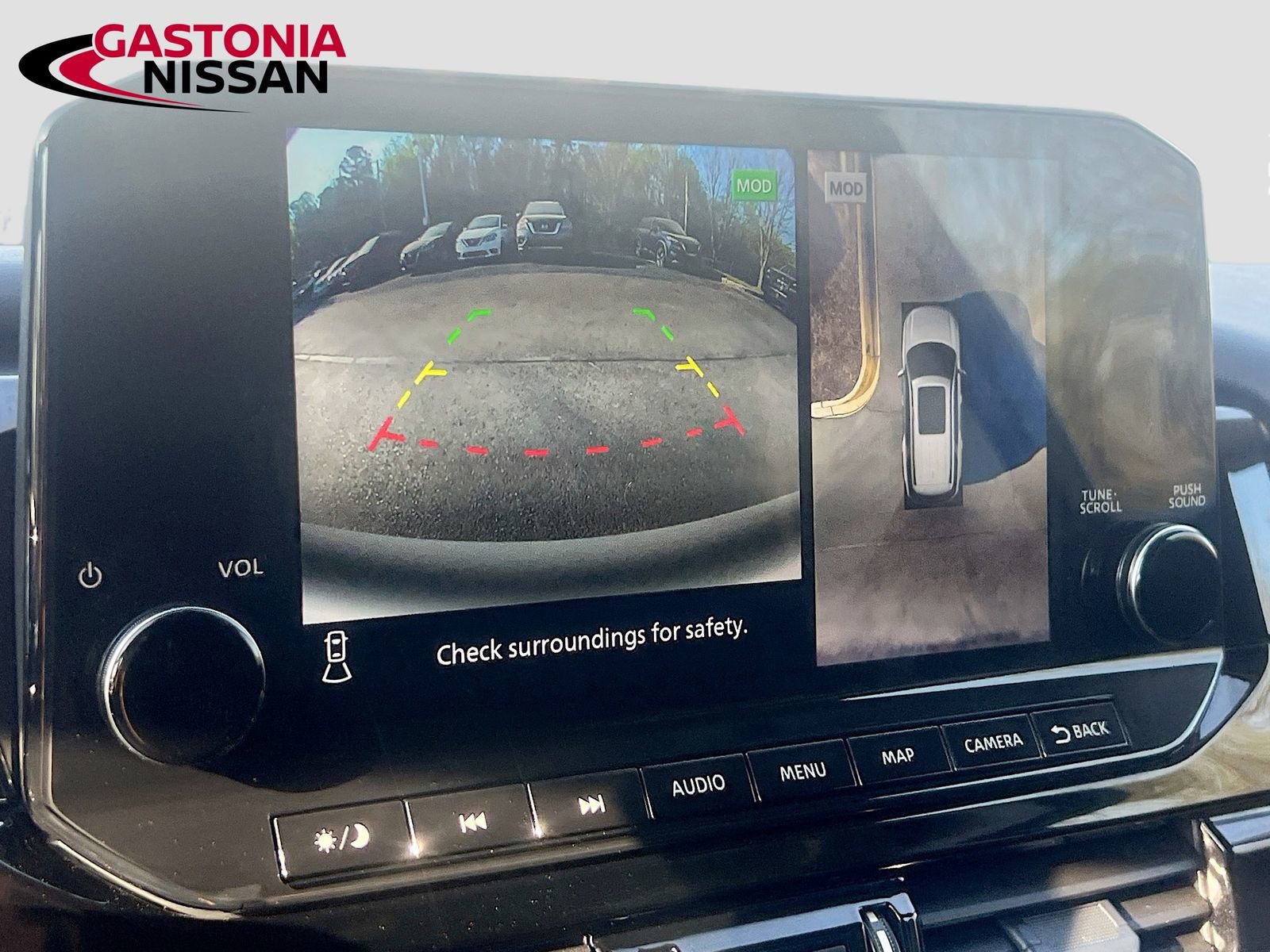 Used 2024 Nissan Pathfinder SL w/ Cargo Package image 18