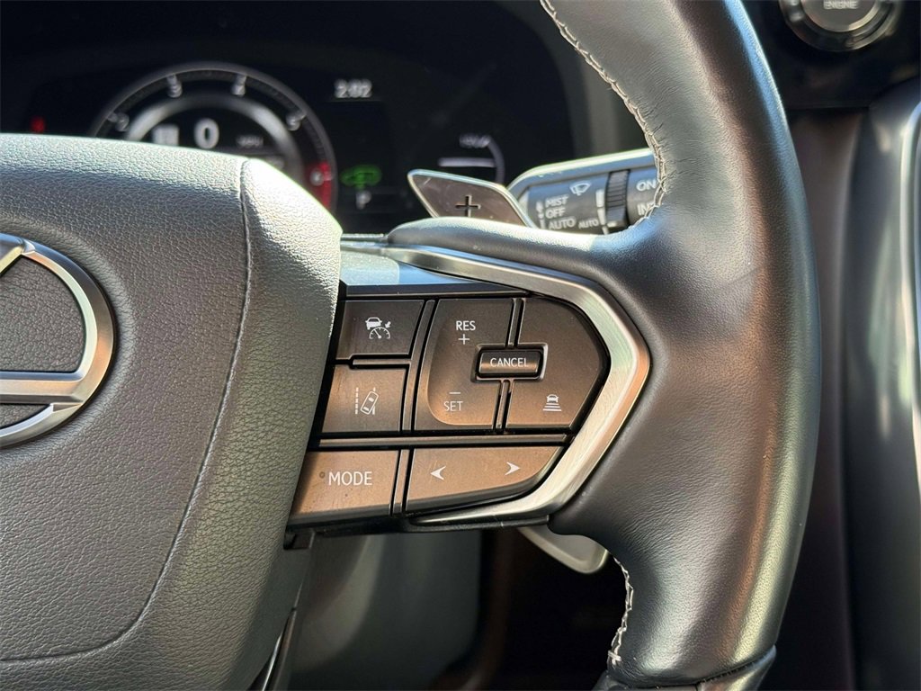 Used 2024 Lexus LX 600 4WD w/ Luxury Package image 34