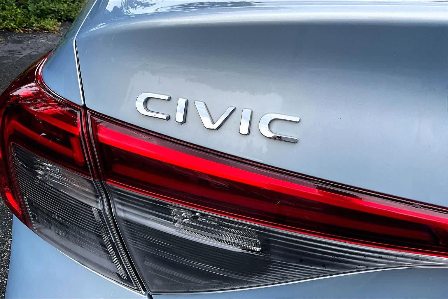 Used 2022 Honda Civic Touring image 10