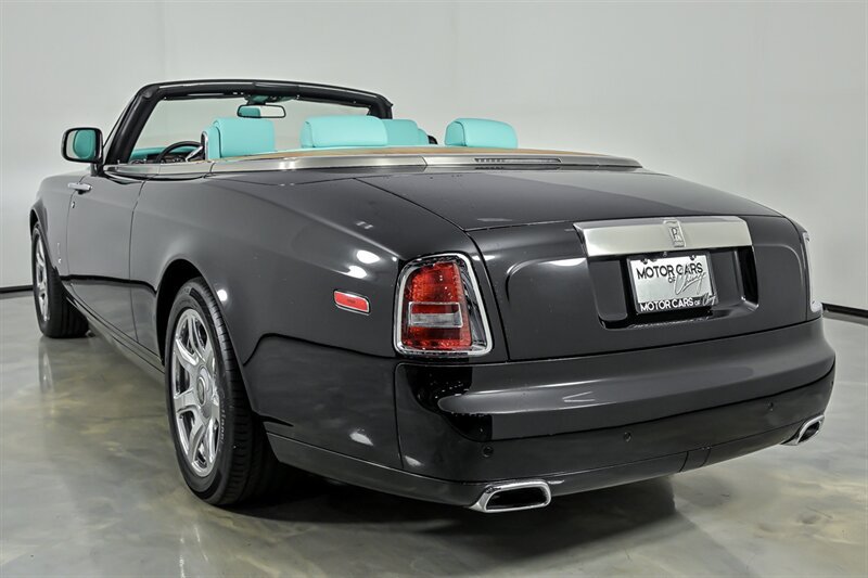 Used 2013 Rolls-Royce Phantom Drophead Coupe RWD image 7