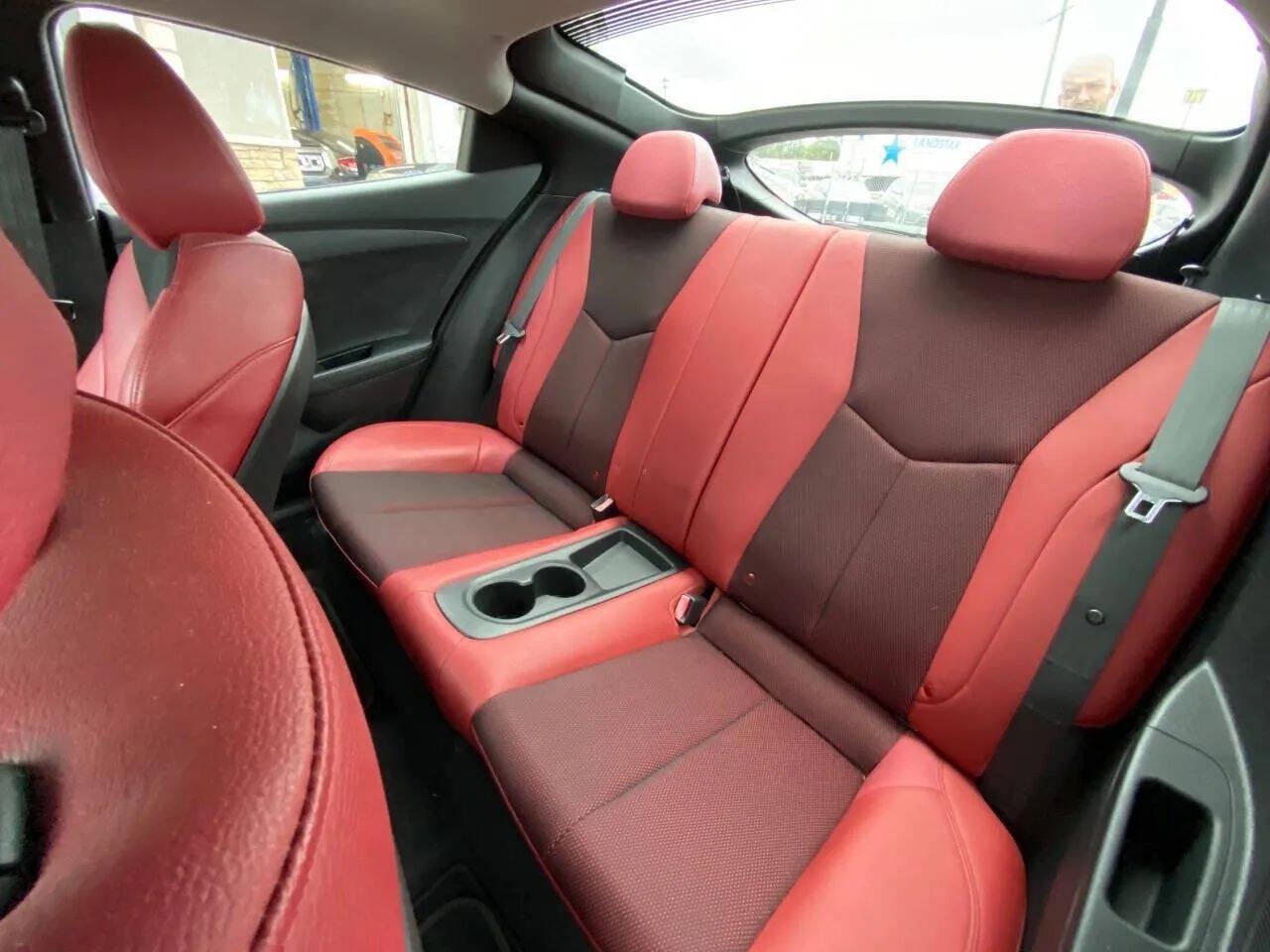 Used 2012 Hyundai Veloster w/ Style Pkg FWD image 10