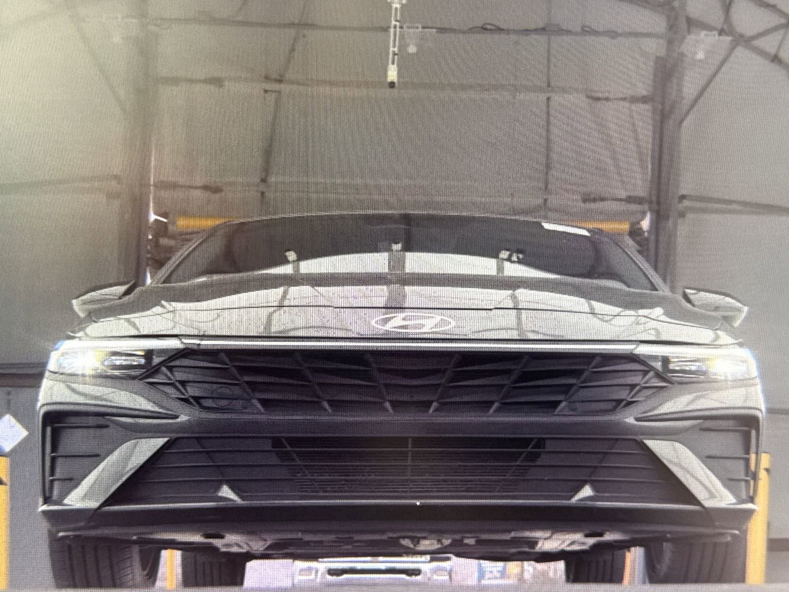 Used 2025 Hyundai Elantra Sport image 8