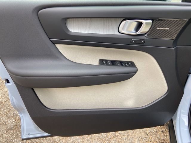 New 2026 Volvo XC40 B5 Ultra w/ Climate Package image 12