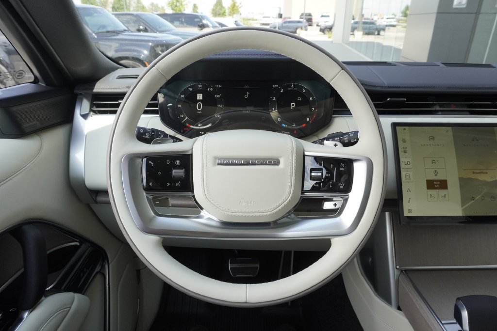 New 2026 Land Rover Range Rover Long Wheelbase SE AWD/4WD image 10