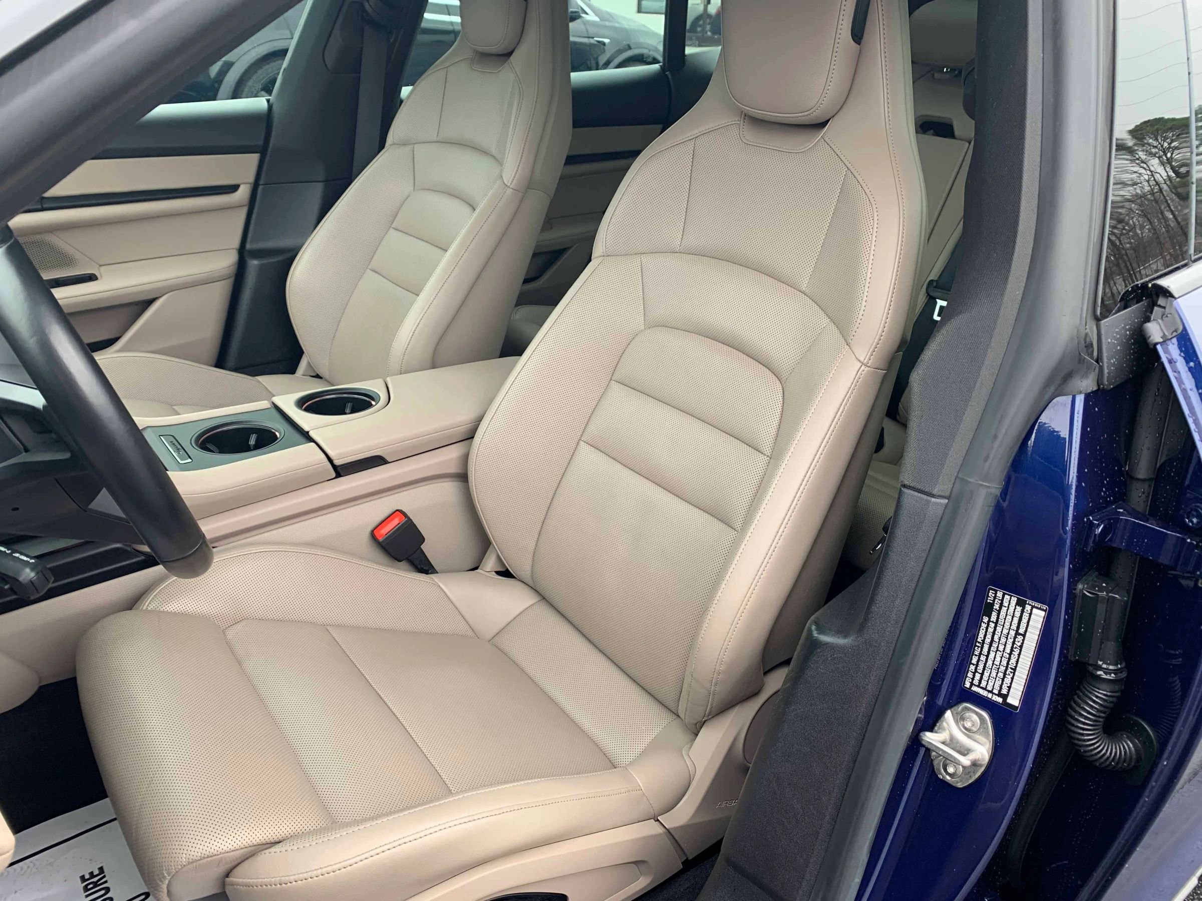 Used 2022 Porsche Taycan 4 Cross Turismo image 2