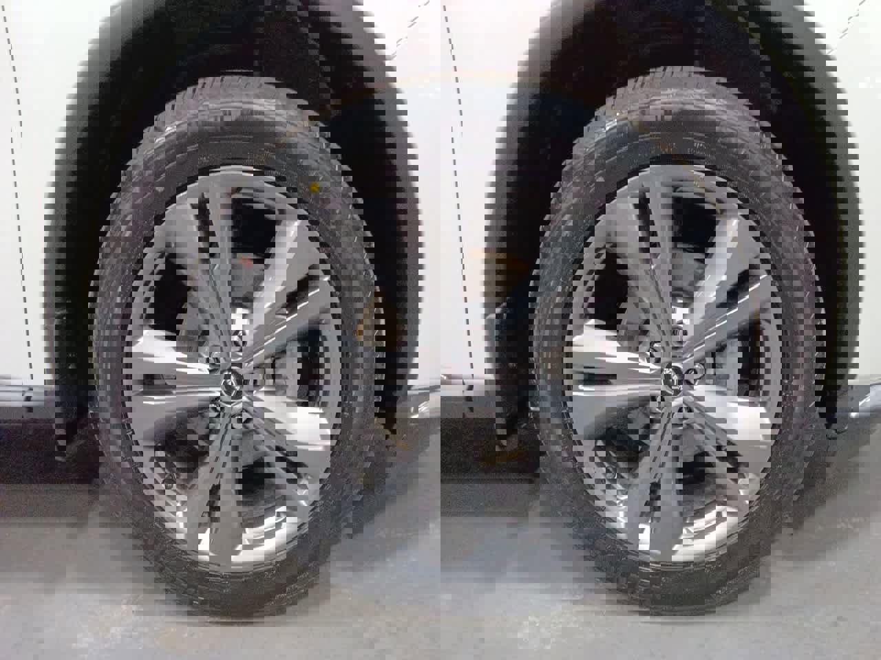 Certified 2023 Nissan Murano Platinum w/ Cargo Package image 32