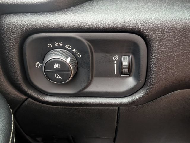 Used 2022 RAM 3500 Big Horn w/ Night Edition AWD/4WD image 14