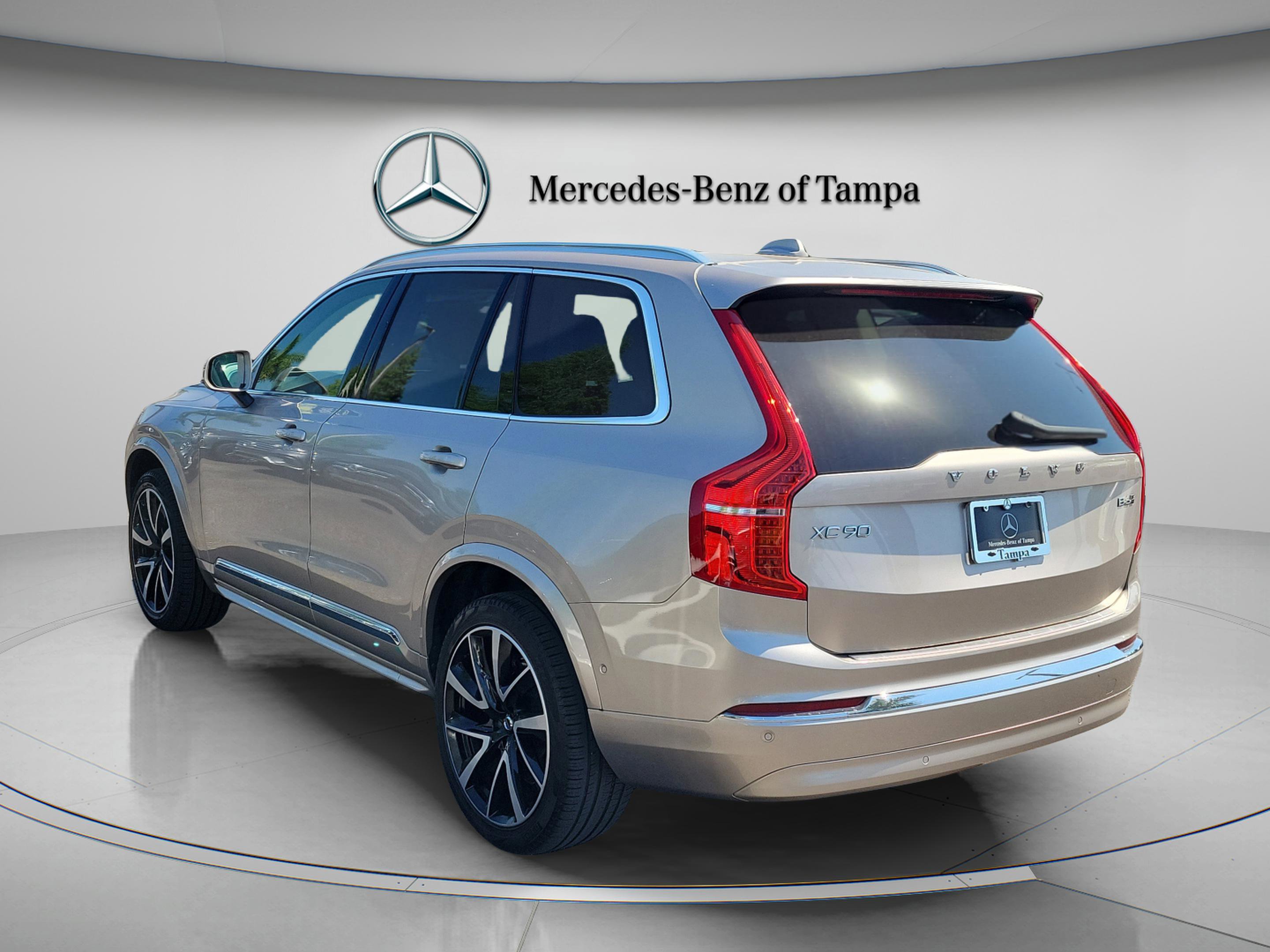 Used 2023 Volvo XC90 B6 Plus w/ Protection Package Premier AWD/4WD image 2
