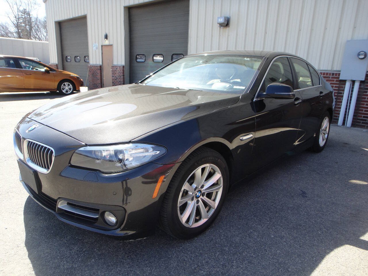 Used 2015 BMW 528i xDrive Sedan AWD/4WD image 1