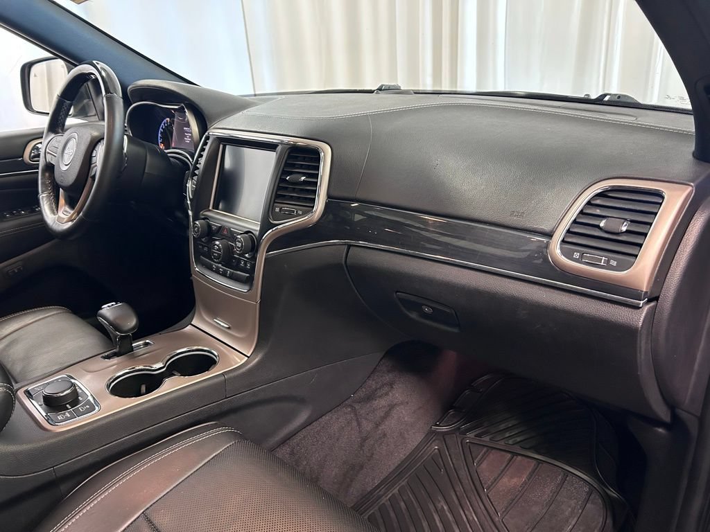 Used 2015 Jeep Grand Cherokee Overland AWD/4WD image 24