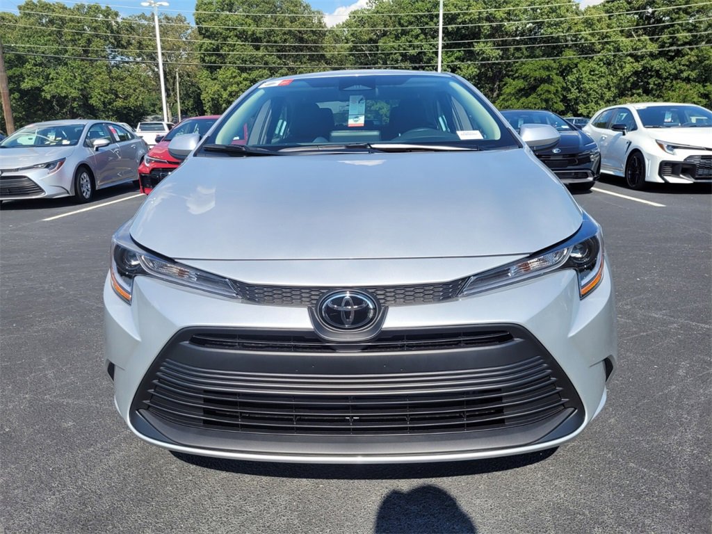 New 2025 Toyota Corolla LE image 2