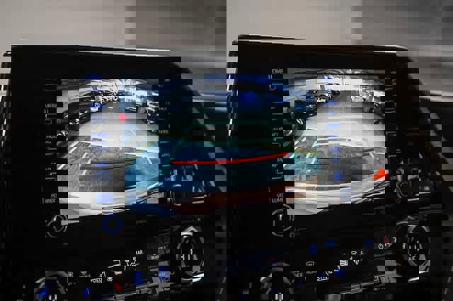 Certified 2021 Toyota Highlander XLE image 27