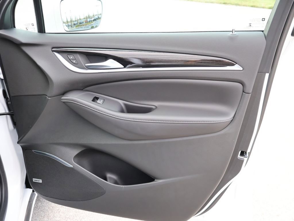 Used 2020 Buick Enclave Avenir w/ Avenir Technology Package image 13