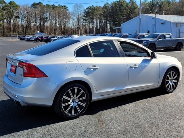 Used 2016 Volvo S60 T5 Premier image 3