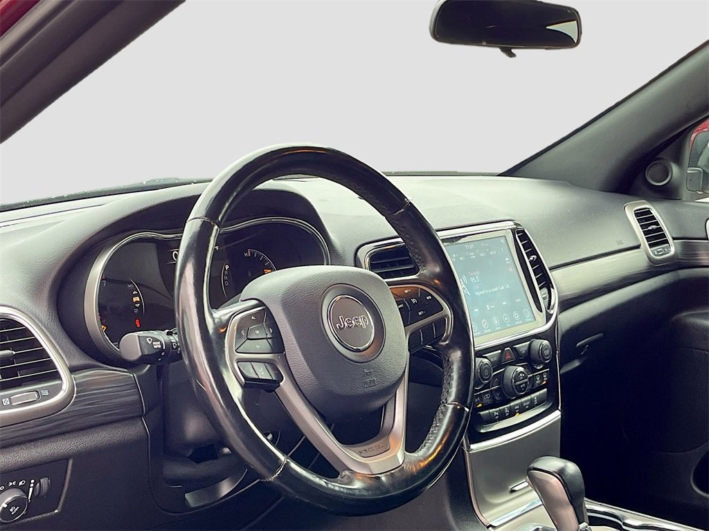 Used 2021 Jeep Grand Cherokee Laredo X image 9