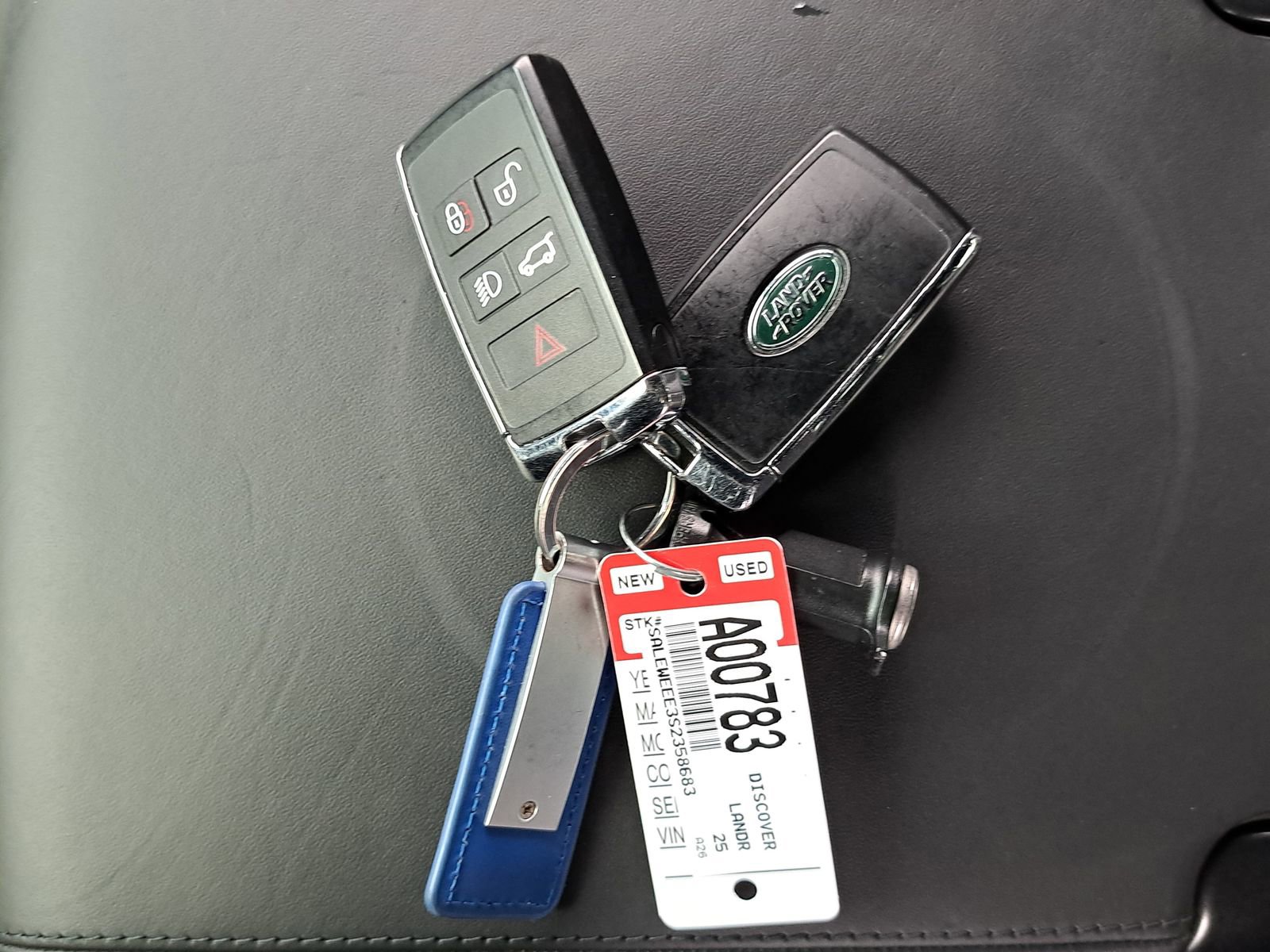 Used 2025 Land Rover Defender 110 V8 image 37