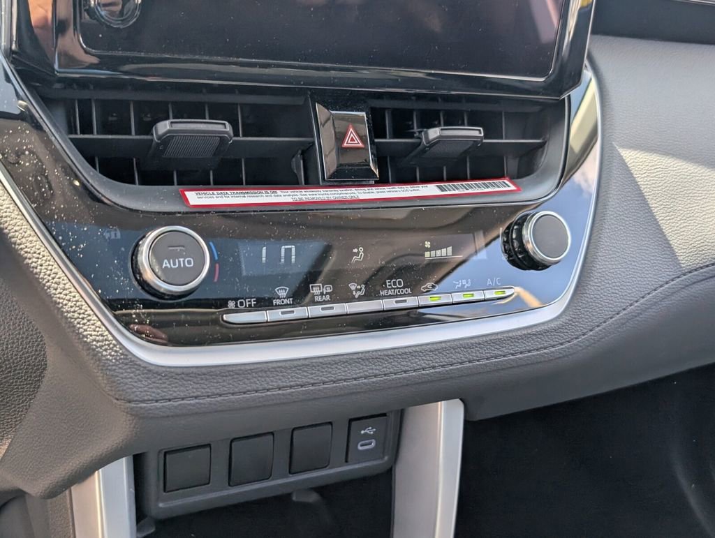 Used 2024 Toyota Corolla Cross LE w/ Moonroof Package image 22