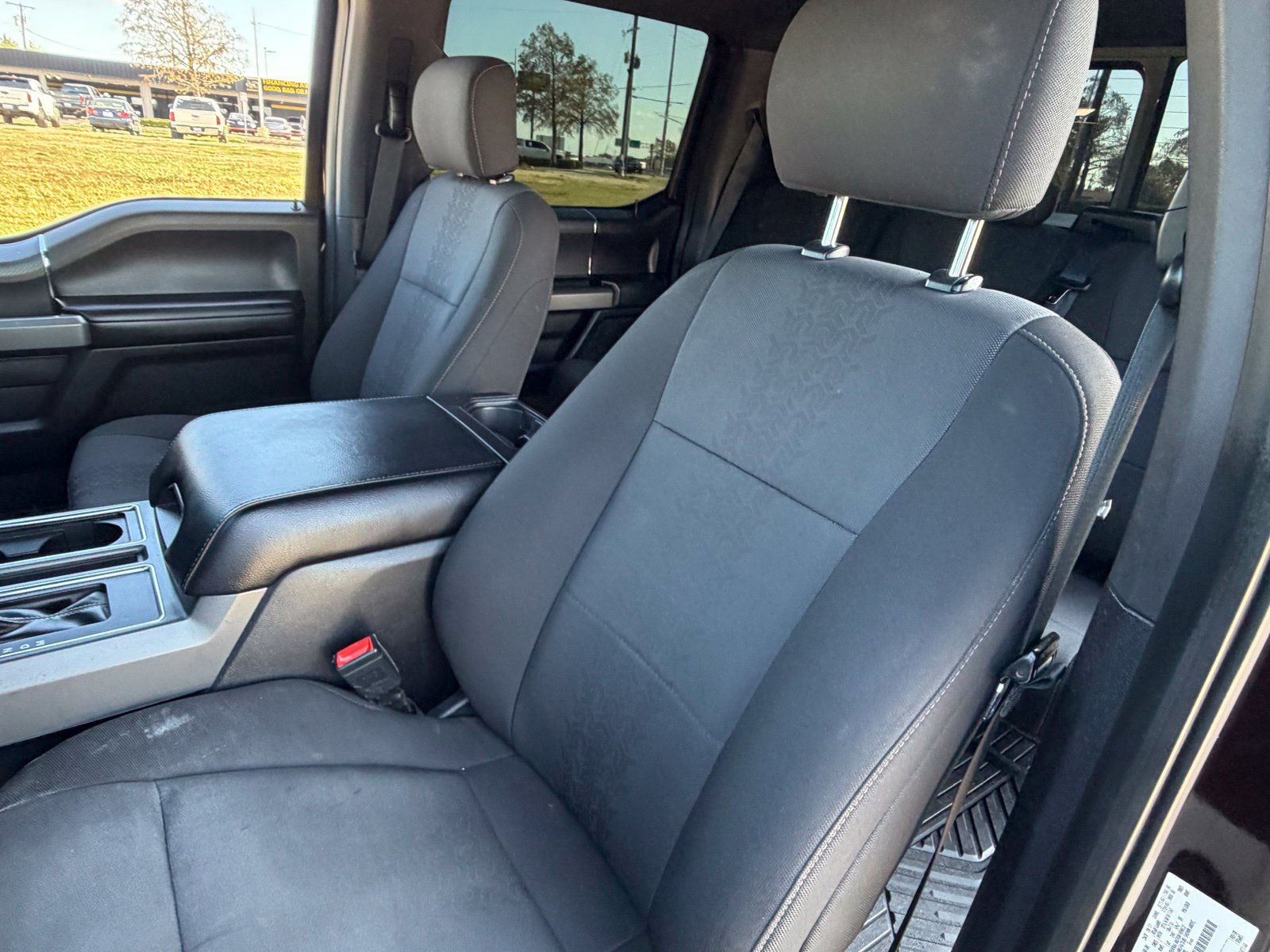 Used 2018 Ford F150 XLT w/ Equipment Group 302A Luxury AWD/4WD image 39