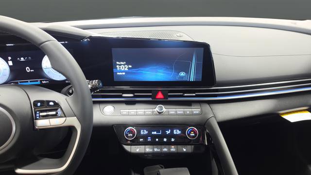 New 2026 Hyundai Elantra Limited FWD image 13