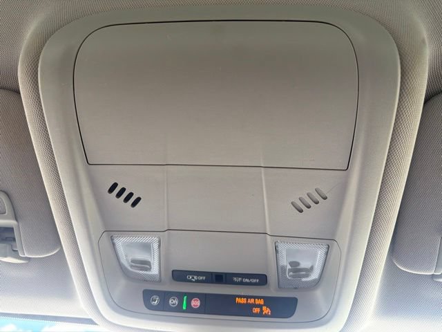 Used 2020 Chevrolet Equinox LS FWD image 32