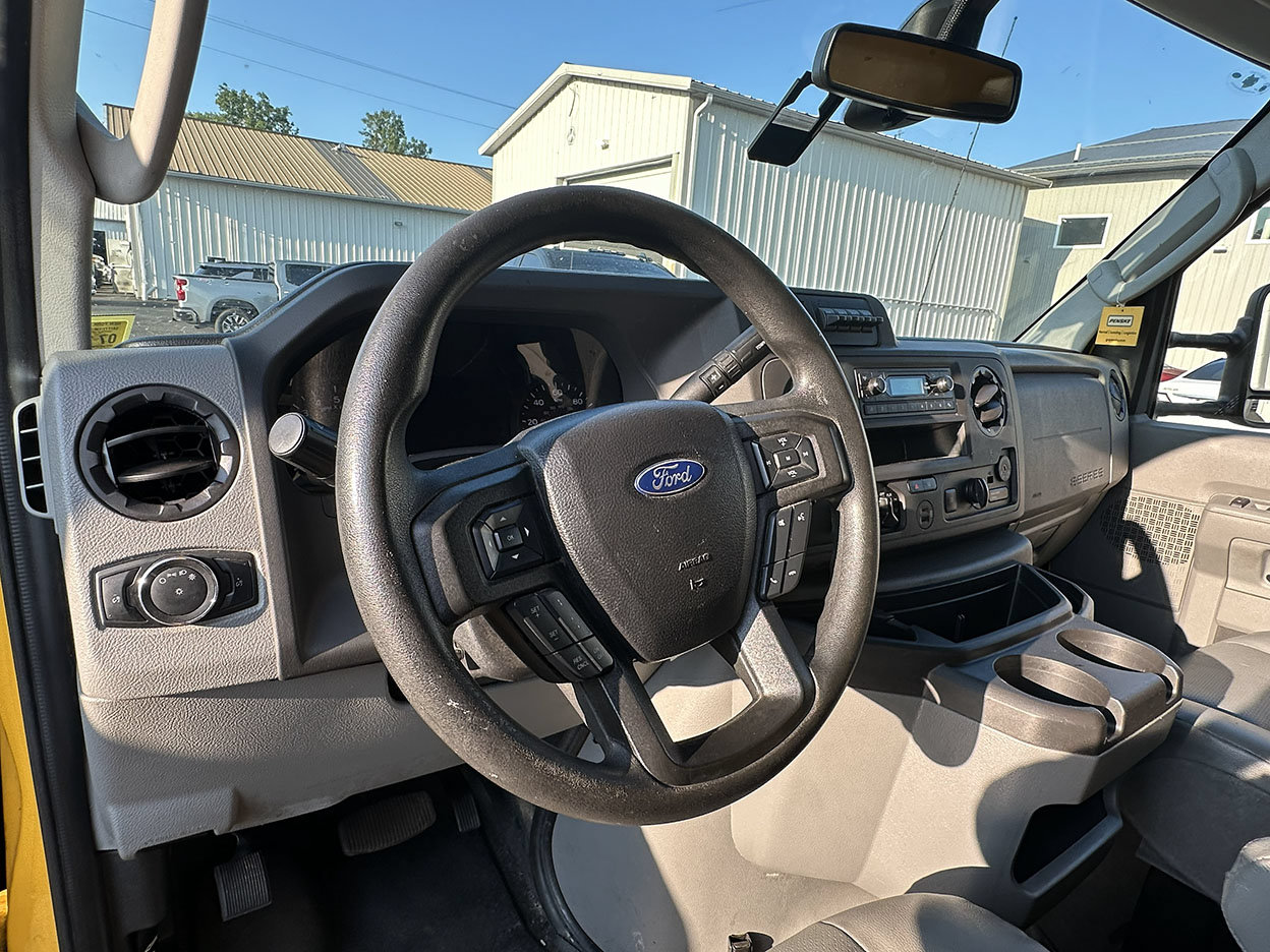 Used 2022 Ford E-350 and Econoline 350 Super Duty RWD image 22