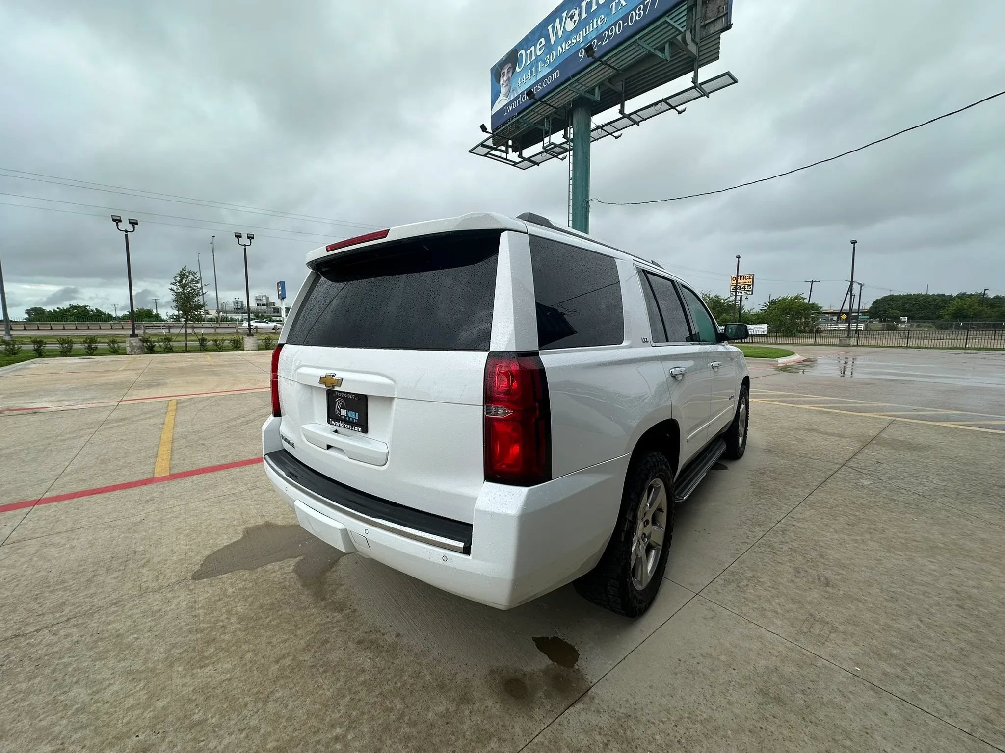 Used 2015 Chevrolet Tahoe LTZ AWD/4WD image 5