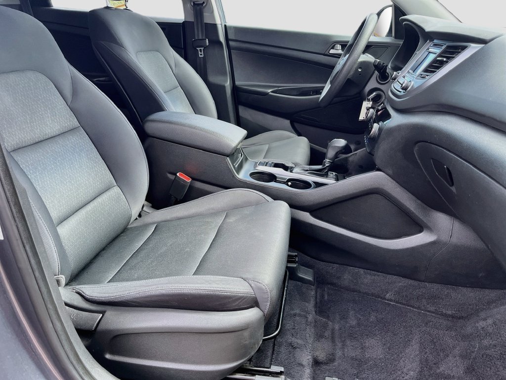 Used 2018 Hyundai Tucson SE AWD/4WD image 25