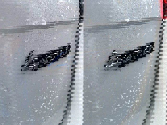 Used 2023 Volkswagen Tiguan SE R-Line image 13