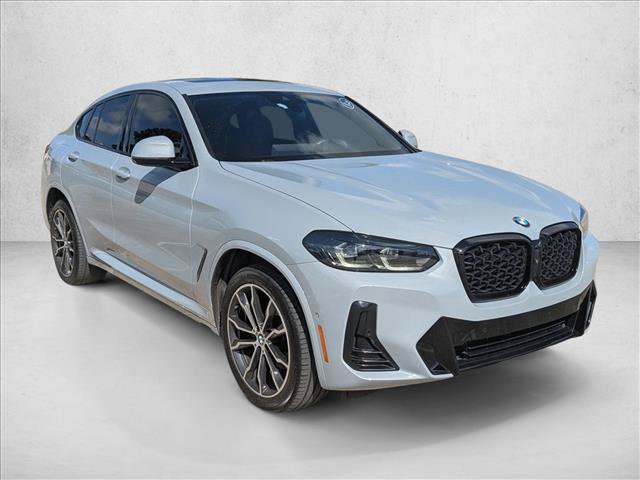 Used 2024 BMW X4 xDrive30i w/ Premium Package AWD/4WD image 3