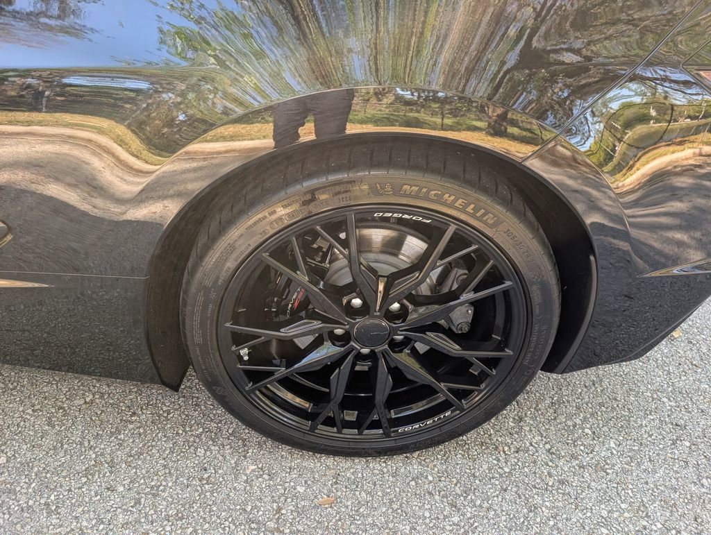 Used 2024 Chevrolet Corvette Stingray Convertible w/ Z51 Performance Package image 11