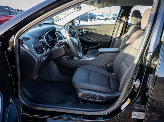 Used 2025 Chevrolet Malibu LT image 13