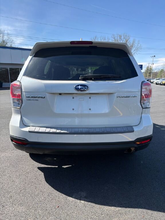 Used 2018 Subaru Forester 2.5i Premium w/ All-Weather Package AWD/4WD image 4