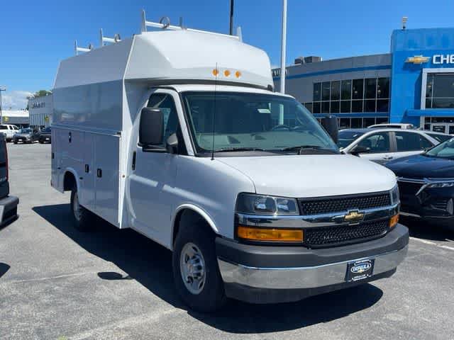 New 2025 Chevrolet Express 3500 w/ Power Convenience Package RWD video 1